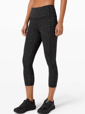 Lululemon Pace Rival HighRise Crop 22"
Formation Camo Deep Coal Multi / Black 4